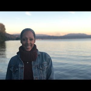 Meet your Posher, Anthea